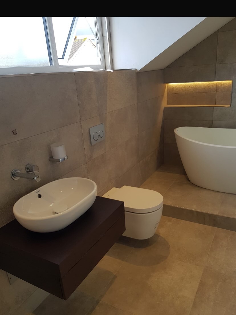 Luxury bathroom tiles