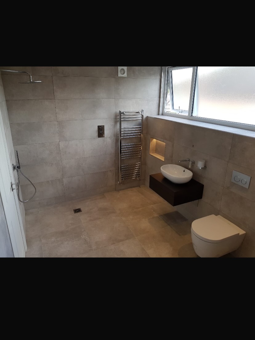 Luxury bathroom tiles